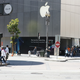 Image for article titled Downtown SF Apple Store Gets PWNed, Unintentionally Advertises Competitor's Product